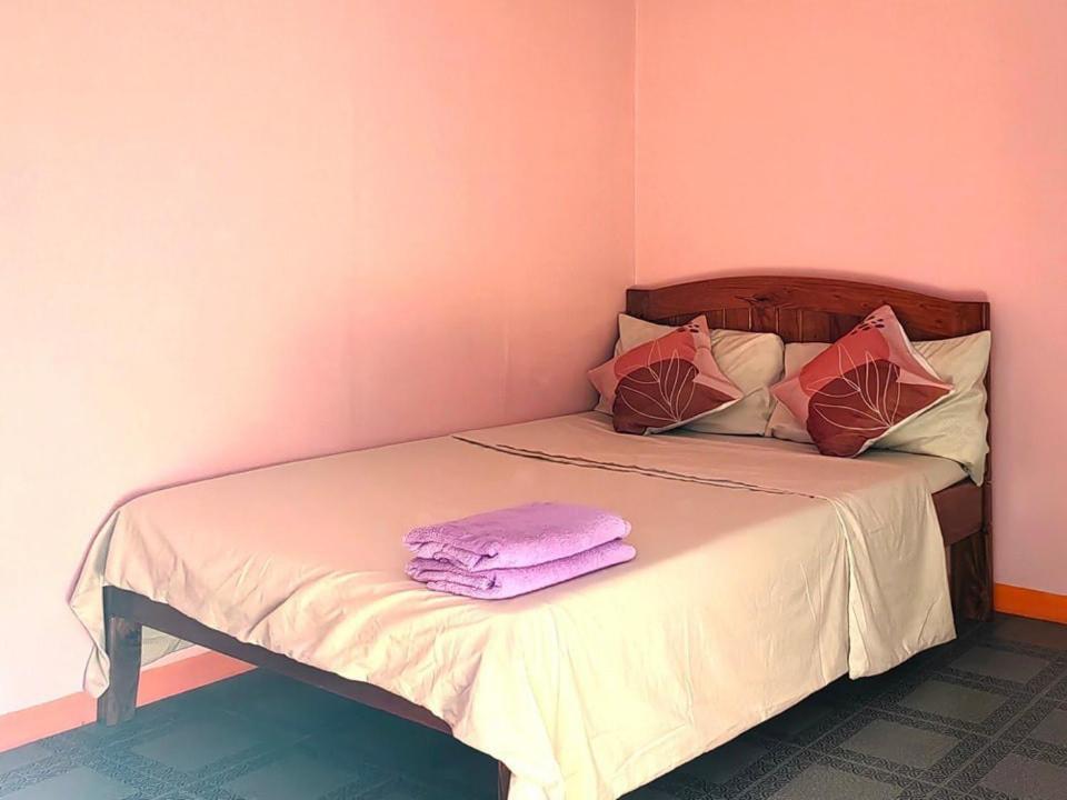 J&J Tourist Inn Bohol Exterior photo